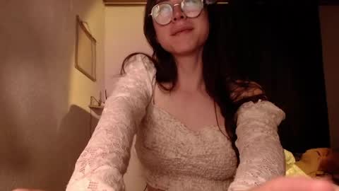 emily_pearl_ online show from December 15, 2024, 11:42 pm