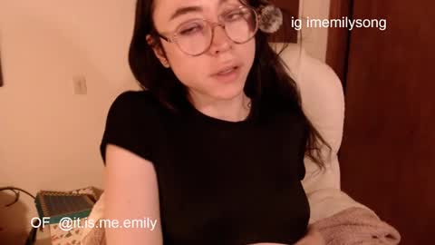 emily_pearl_ online show from February 20, 2026, 8:27 am