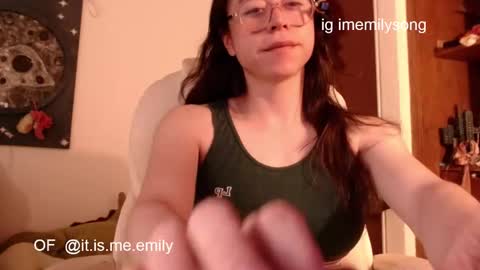 emily_pearl_ online show from March 3, 2026, 10:26 pm