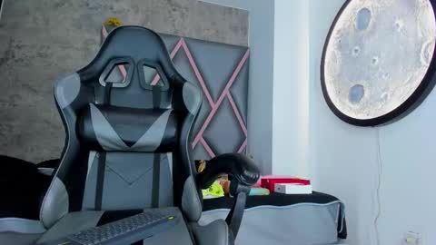 Emily online show from February 19, 2026, 11:39 am