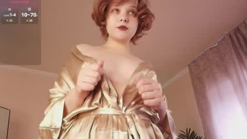 emily_relishh online show from April 19, 2026, 1:10 pm