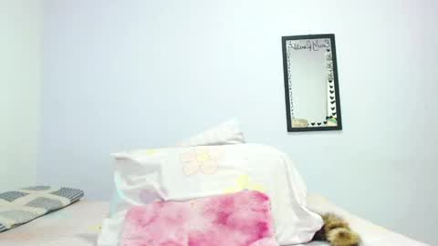 Emily  IGEmmily Baussa online show from April 17, 2026, 7:44 am