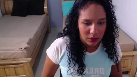 Snapshot of emily_russell_ chatting on September 16, 2025, 4:57 am emily_russell_ online show from September 16, 2025, 4:57 am