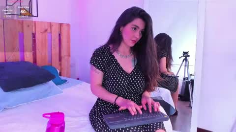 Emilly online show from May 25, 2026, 8:04 pm