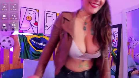 Emilly online show from June 12, 2026, 9:25 pm