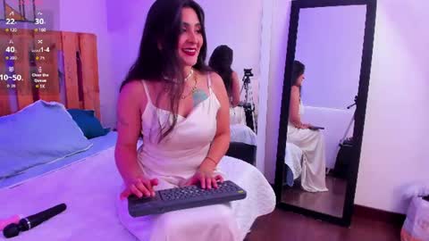 Emilly online show from July 6, 2026, 8:11 pm