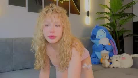 emily shepard online show from December 1, 2025, 2:16 am