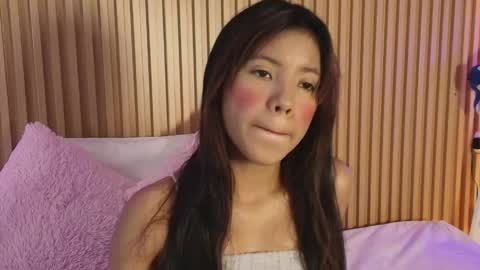 Snapshot of emily_sweett12 chatting on May 13, 2026, 12:13 pm Emily online show from May 13, 2026, 12:13 pm