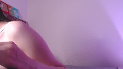 Snapshot of emily_w2 chatting on August 4, 2026, 12:58 am emily_w2 online show from August 4, 2026, 12:58 am