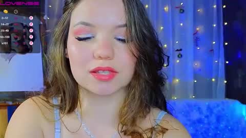 Snapshot of emilyart_ chatting on January 16, 2025, 2:19 am artist Emily online show from January 16, 2025, 2:19 am