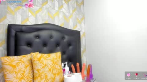 Snapshot of emilybrown21x chatting on September 13, 2025, 1:05 am emilybrown21x online show from September 13, 2025, 1:05 am