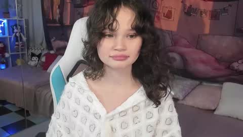 Emilyhaves online show from November 22, 2025, 5:01 pm