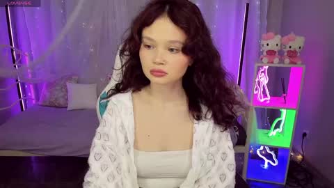 Emilyhaves online show from May 25, 2026, 7:14 am