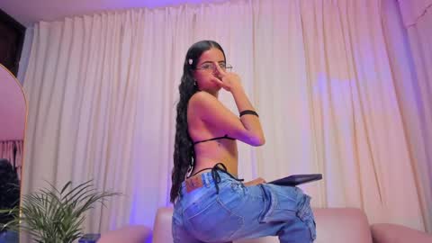 Sweet Emily online show from March 28, 2026, 7:13 pm