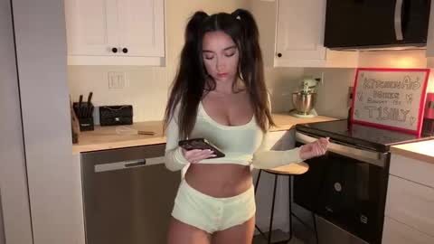 emilyfawn online show from February 28, 2026, 3:29 am