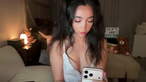 emilyfawn online show from May 17, 2026, 5:05 am