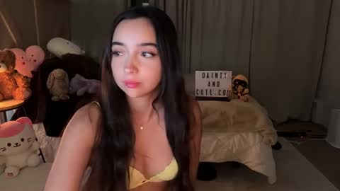 emilyfawn online show from June 16, 2026, 3:42 am