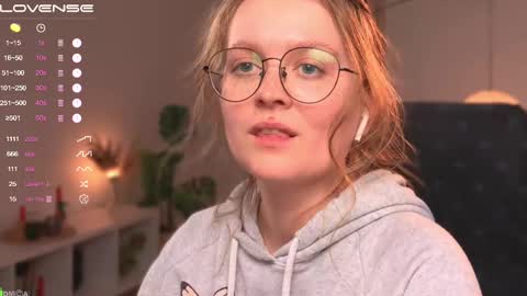 Snapshot of emilyforelsket chatting on February 23, 2025, 6:23 pm Emily  online show from February 23, 2025, 6:23 pm