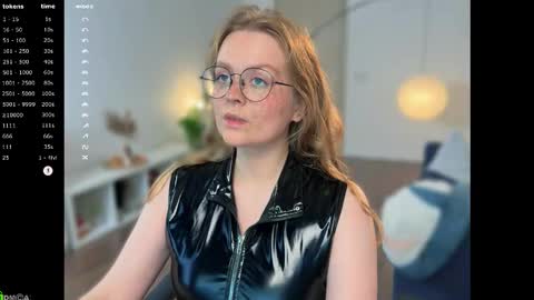 Snapshot of emilyforelsket chatting on October 12, 2025, 12:04 pm Emily  online show from October 12, 2025, 12:04 pm