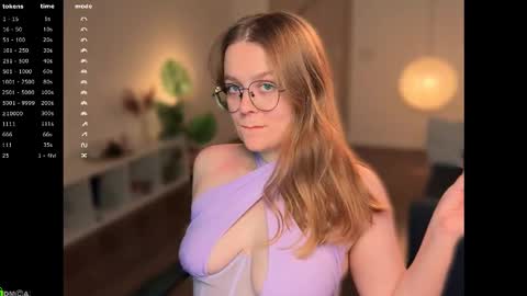 Emily  online show from December 1, 2025, 9:58 am