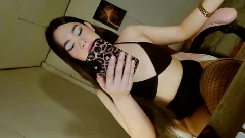 ariane online show from April 23, 2026, 8:02 am