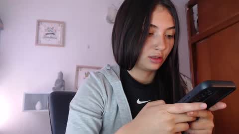 Snapshot of emilyjangcandy_ chatting on February 17, 2025, 3:09 pm Emily Jang online show from February 17, 2025, 3:09 pm