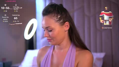 Emily online show from September 17, 2025, 11:45 am