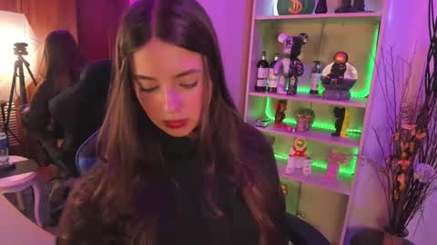Snapshot of emilykarterr chatting on December 4, 2024, 4:05 pm VALEEEN online show from December 4, 2024, 4:05 pm