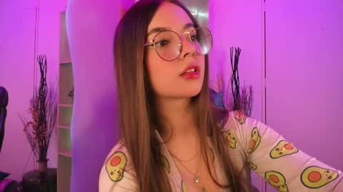 Snapshot of emilykarterr chatting on December 11, 2024, 4:09 pm VALEEEN online show from December 11, 2024, 4:09 pm