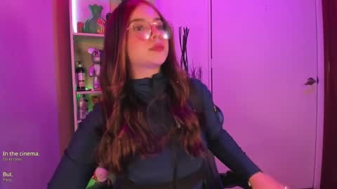 Snapshot of emilykarterr chatting on December 27, 2024, 4:10 pm VALEEEN online show from December 27, 2024, 4:10 pm