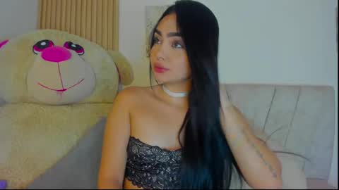 Snapshot of emilylittle___ chatting on April 24, 2026, 9:06 pm EMI online show from April 24, 2026, 9:06 pm