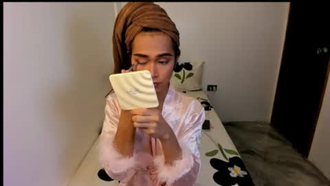 emilyluna07 online show from July 3, 2026, 7:09 pm