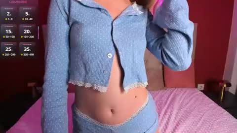emilymagnificent online show from June 18, 2026, 1:50 am