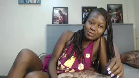Snapshot of emilyposha chatting on January 13, 2025, 1:02 am Emilly online show from January 13, 2025, 1:02 am