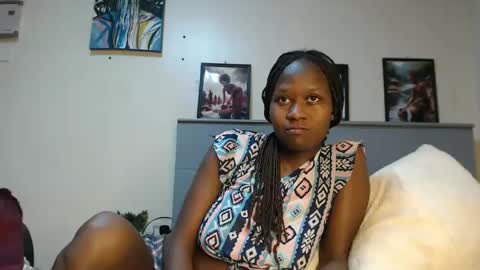 Snapshot of emilyposha chatting on January 26, 2025, 3:06 am Emilly online show from January 26, 2025, 3:06 am