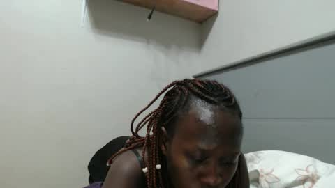 Emilly online show from April 4, 2026, 10:40 pm