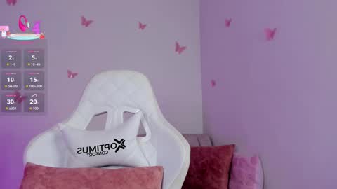 Emily  online show from September 25, 2025, 11:14 am