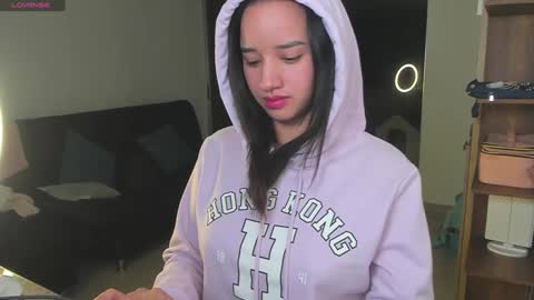 Snapshot of emilyrousex chatting on January 2, 2025, 1:06 am emilyrousex online show from January 2, 2025, 1:06 am