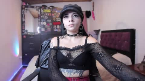  Emily Support me to have 100 likes plx online show from December 3, 2024, 7:11 pm