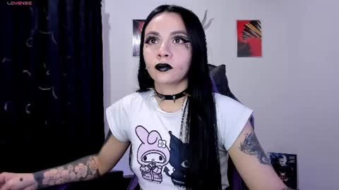 Snapshot of emilyrymer chatting on July 9, 2026, 6:34 pm Emily Support me to have 100 likes plx online show from July 9, 2026, 6:34 pm