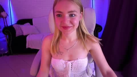 Snapshot of emilysunshines chatting on December 16, 2024, 5:38 am  MY NAME IS Emily WELCOME EVERYONE I WILL BE HAPPY TO GIVE YOU WHAT YOU HAVE DREAMED OF FOR SO LONG online show from December 16, 2024, 5:38 am