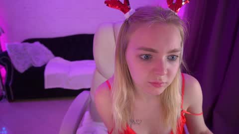 Snapshot of emilysunshines chatting on December 26, 2024, 9:37 pm  MY NAME IS Emily WELCOME EVERYONE I WILL BE HAPPY TO GIVE YOU WHAT YOU HAVE DREAMED OF FOR SO LONG online show from December 26, 2024, 9:37 pm