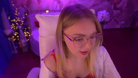 Snapshot of emilysunshines chatting on January 17, 2025, 3:34 am  MY NAME IS Emily WELCOME EVERYONE I WILL BE HAPPY TO GIVE YOU WHAT YOU HAVE DREAMED OF FOR SO LONG online show from January 17, 2025, 3:34 am