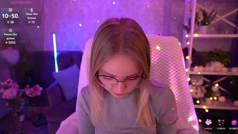 Snapshot of emilysunshines chatting on January 18, 2025, 9:34 pm  MY NAME IS Emily WELCOME EVERYONE I WILL BE HAPPY TO GIVE YOU WHAT YOU HAVE DREAMED OF FOR SO LONG online show from January 18, 2025, 9:34 pm