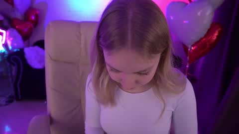Snapshot of emilysunshines chatting on February 16, 2025, 9:16 pm  MY NAME IS Emily WELCOME EVERYONE I WILL BE HAPPY TO GIVE YOU WHAT YOU HAVE DREAMED OF FOR SO LONG online show from February 16, 2025, 9:16 pm
