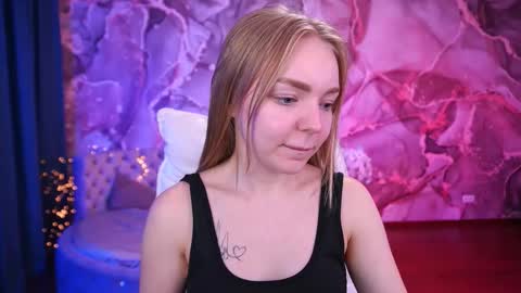Snapshot of emilysunshines chatting on October 18, 2025, 1:23 pm  MY NAME IS Emily WELCOME EVERYONE I WILL BE HAPPY TO GIVE YOU WHAT YOU HAVE DREAMED OF FOR SO LONG online show from October 18, 2025, 1:23 pm