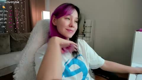 Snapshot of emilytrase chatting on July 4, 2026, 1:12 am Betty online show from July 4, 2026, 1:12 am