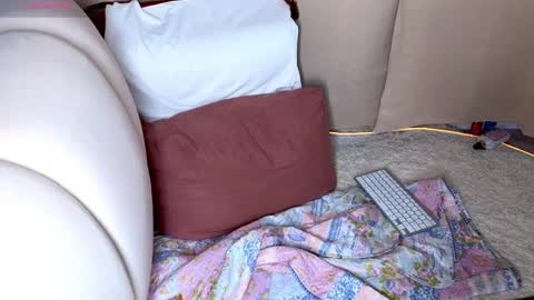 Emily wish-list  online show from April 9, 2026, 6:19 am