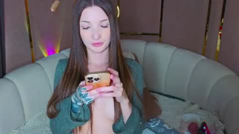 Snapshot of emilytrays chatting on June 20, 2026, 8:06 am Emily wish-list online show from June 20, 2026, 8:06 am