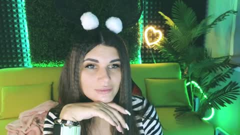Emily online show from December 21, 2024, 1:58 am